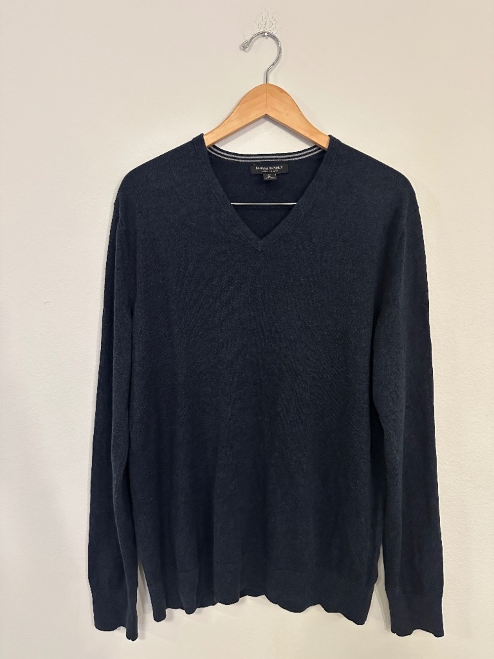 Banana Republic Luxury Blend Silk Cashmere V-Neck Sweater XL Tall Navy